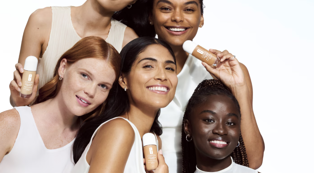 Clinique: Hochwertige Hautpflege und Kosmetik